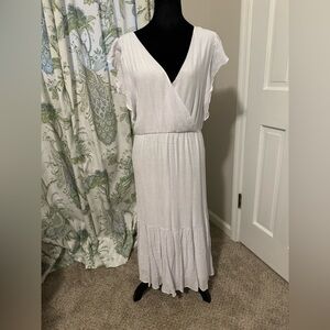 Magnolia Boutique White midi dress